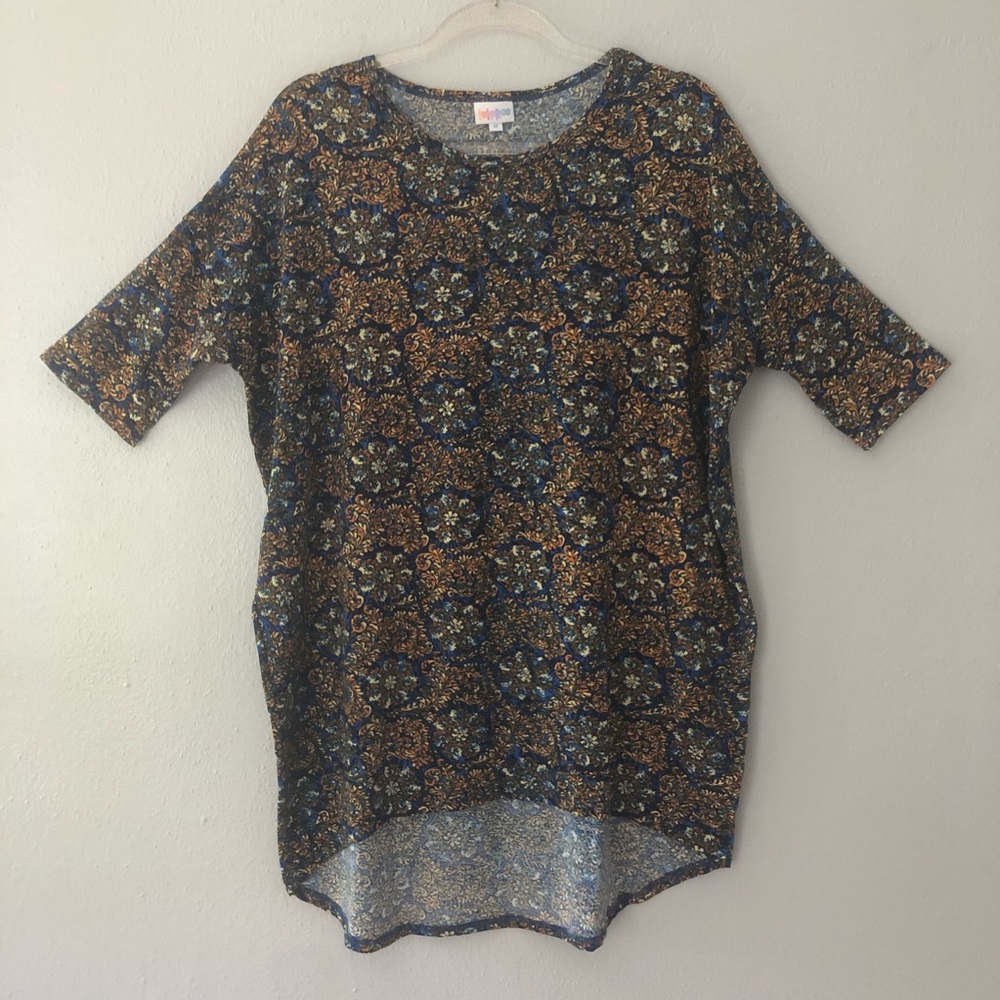 SOLD LulaRoe, Irma Shirt